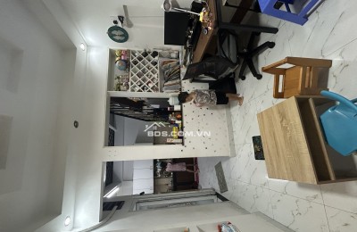 Bán nhà Hẻm nhựa 3m, Gần MT Hoàng Văn Thụ P.4 Tân Bình 45m2, 3PN có phòng Trệt. Chỉ 6.3 tỷ.